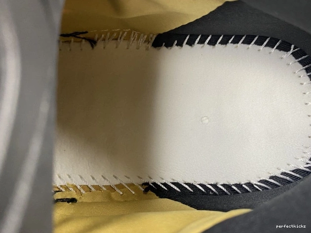 Yeezy Boost MNVN Flux' 700 GZ0717 'Honey 0716